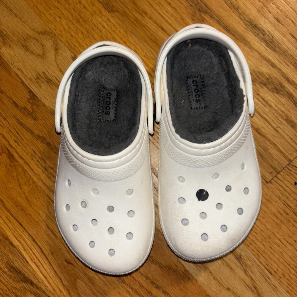 Crocs Fur Lined Rubber Slip On Clog White Kids C12